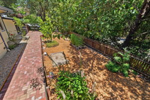 032_F8_111 Greenview Dr