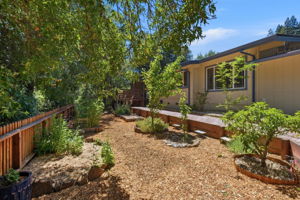 035_F8_111 Greenview Dr