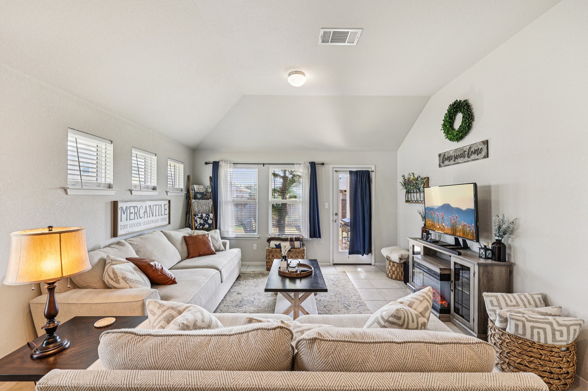 Insider Loop-S1202-007.jpg