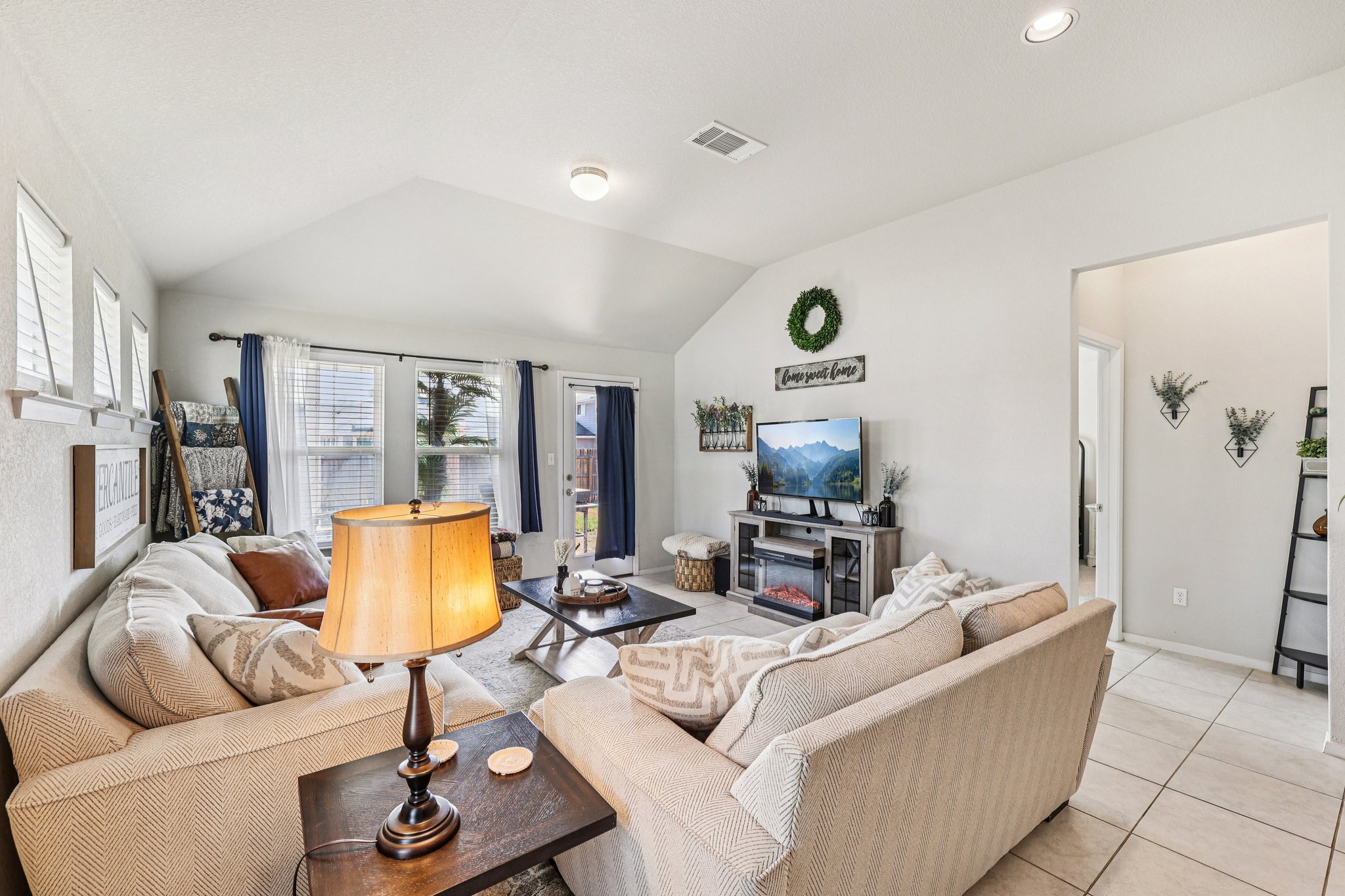 Insider Loop-S1202-008.jpg