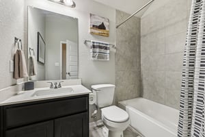 Insider Loop-S1202-019.jpg