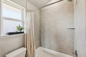 Insider Loop-S1202-027.jpg