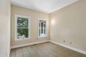 Manor Dr-S1607-023.jpg