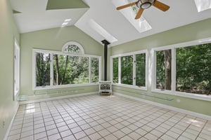 Manor Dr-S1607-028.jpg