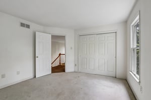 Manor Dr-S1607-034.jpg