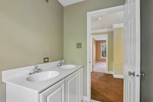 Manor Dr-S1607-037.jpg