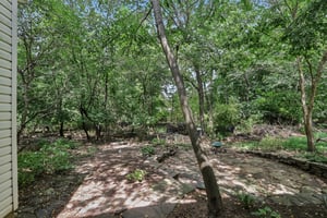 Manor Dr-S1607-055.jpg