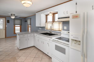 10-Kitchen