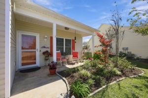 Manicured Front Entry