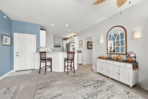 Eat-In Kitchen w/ Combination Dining Area