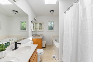  Photo 40