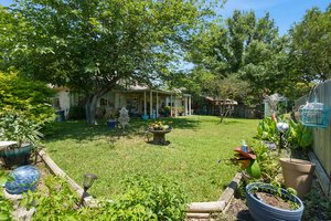 111 Redwood Ln, Pflugerville, TX 78660, USA Photo 32