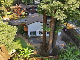 009_F8_AERIAL_111 River Ln