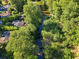 011_F8_AERIAL_111 River Ln