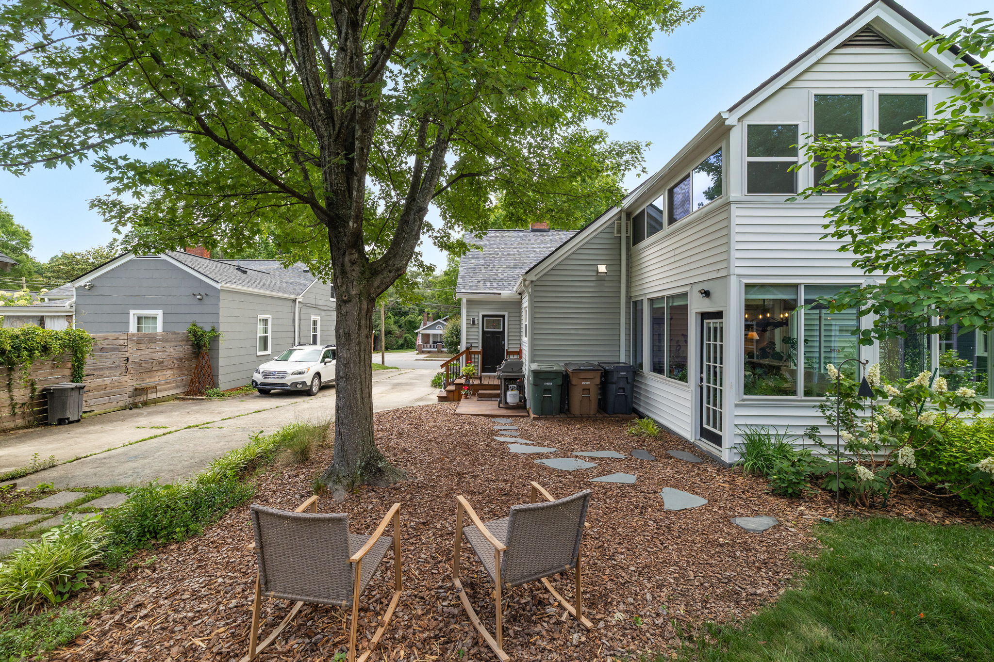 111 S Elam Ave-40