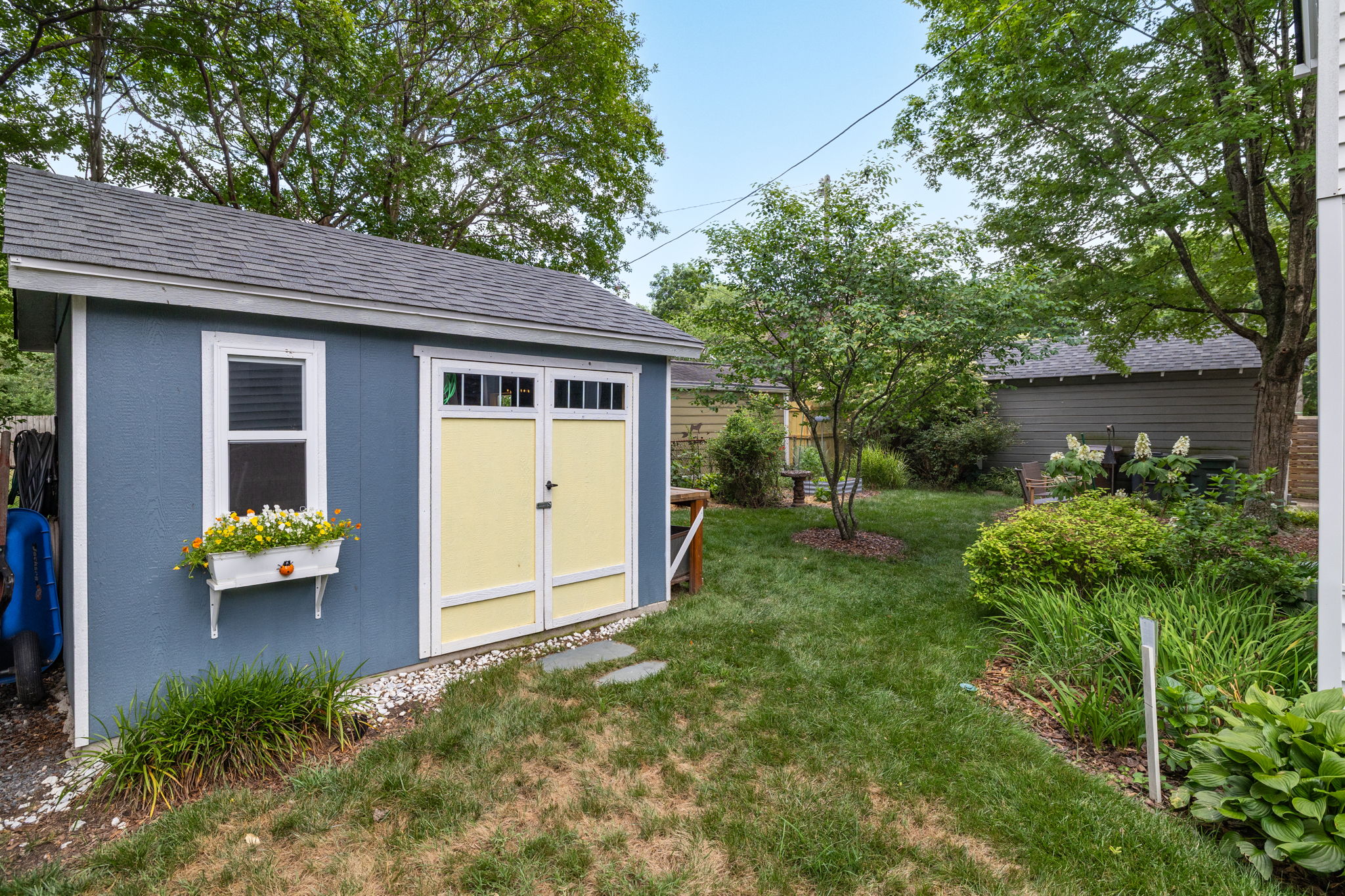 111 S Elam Ave-42