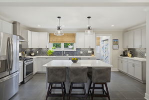 111 S Elam Ave-15