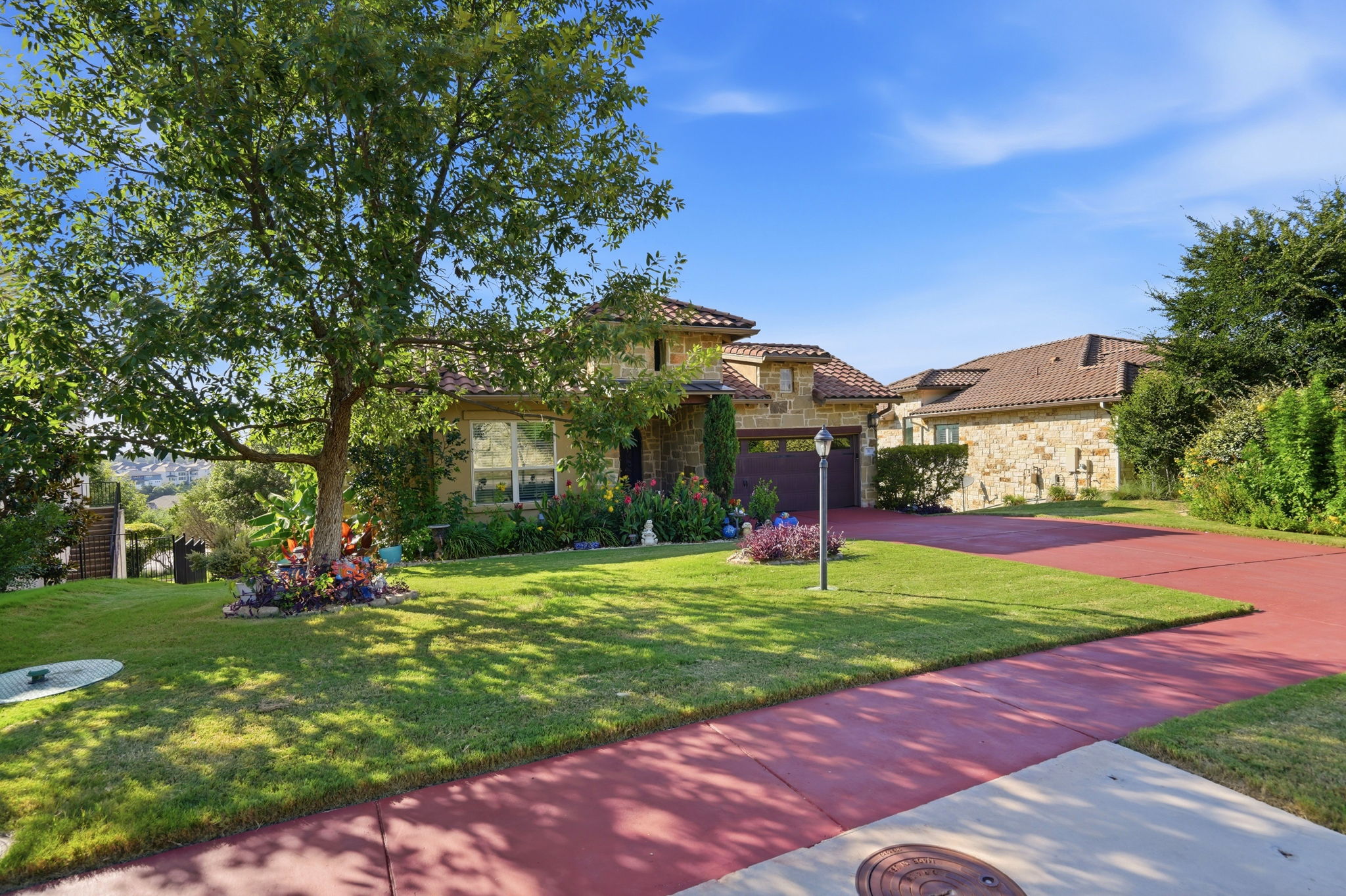 002_F8_111 Serene Hilltop Cir