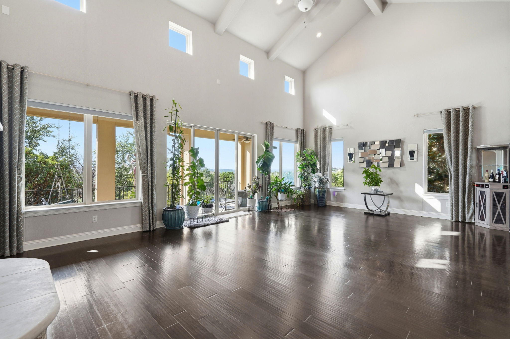 010_F8_111 Serene Hilltop Cir