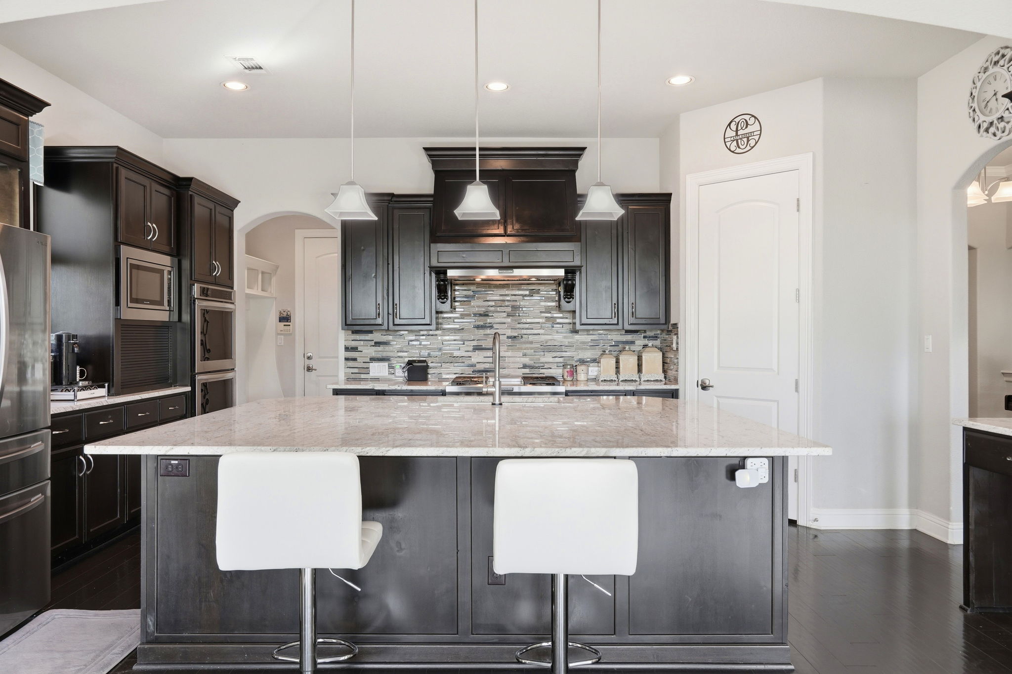 014_F8_111 Serene Hilltop Cir