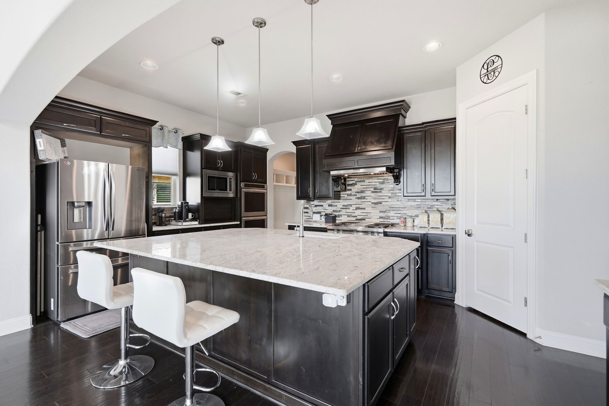 015_F8_111 Serene Hilltop Cir