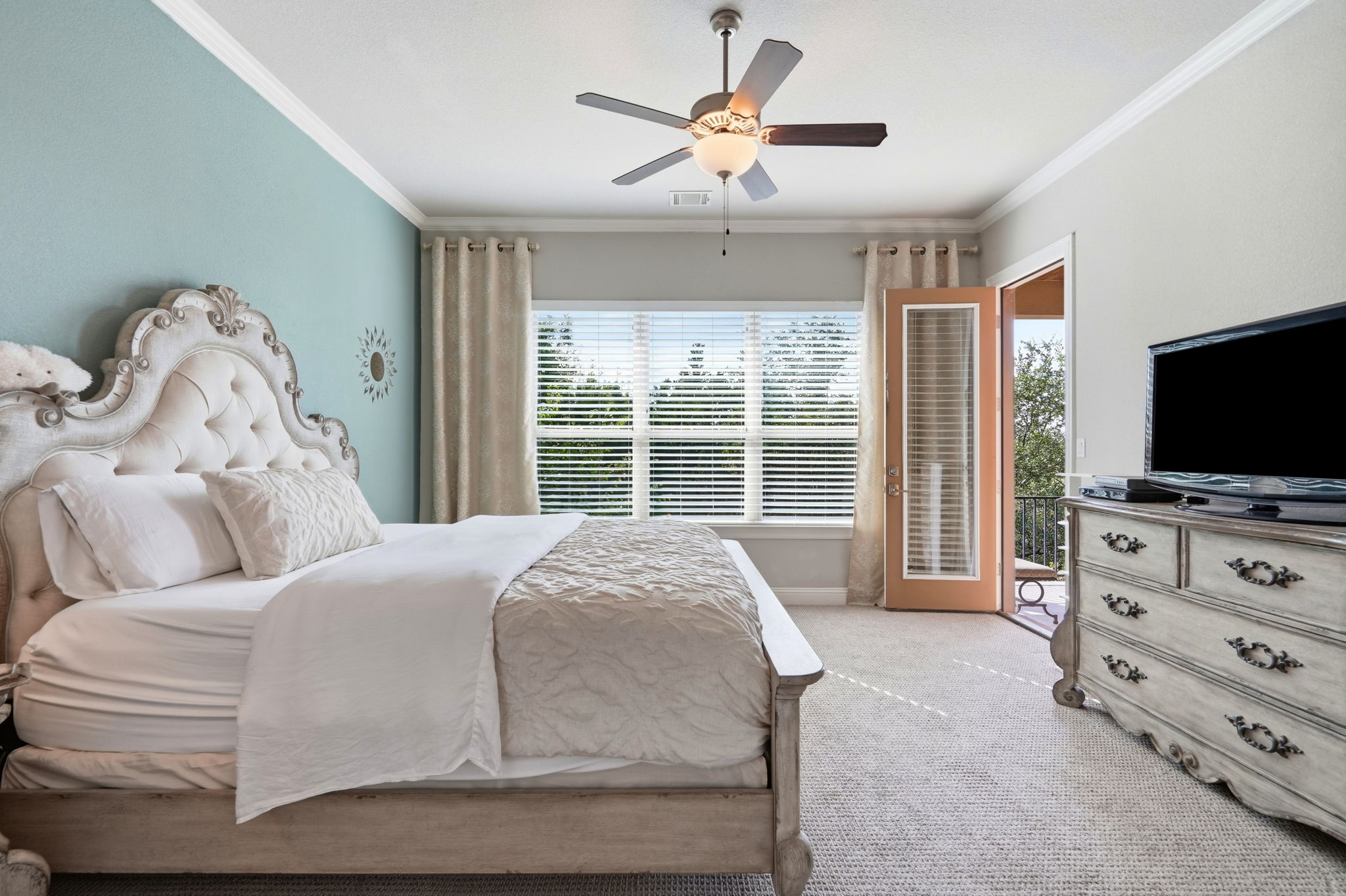 027_F8_111 Serene Hilltop Cir