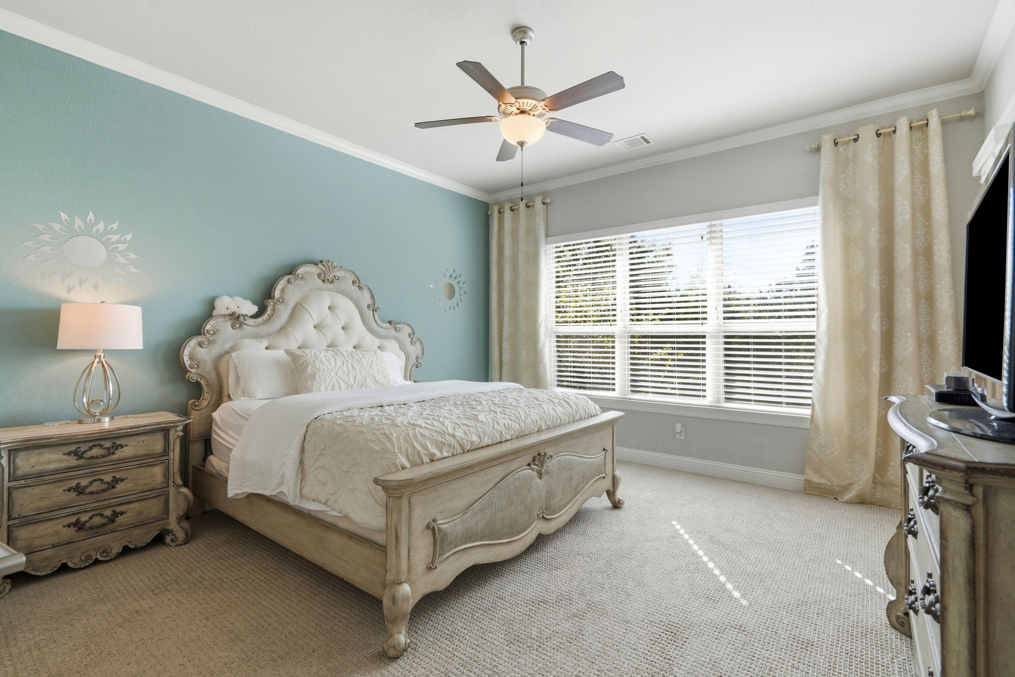028_F8_111 Serene Hilltop Cir