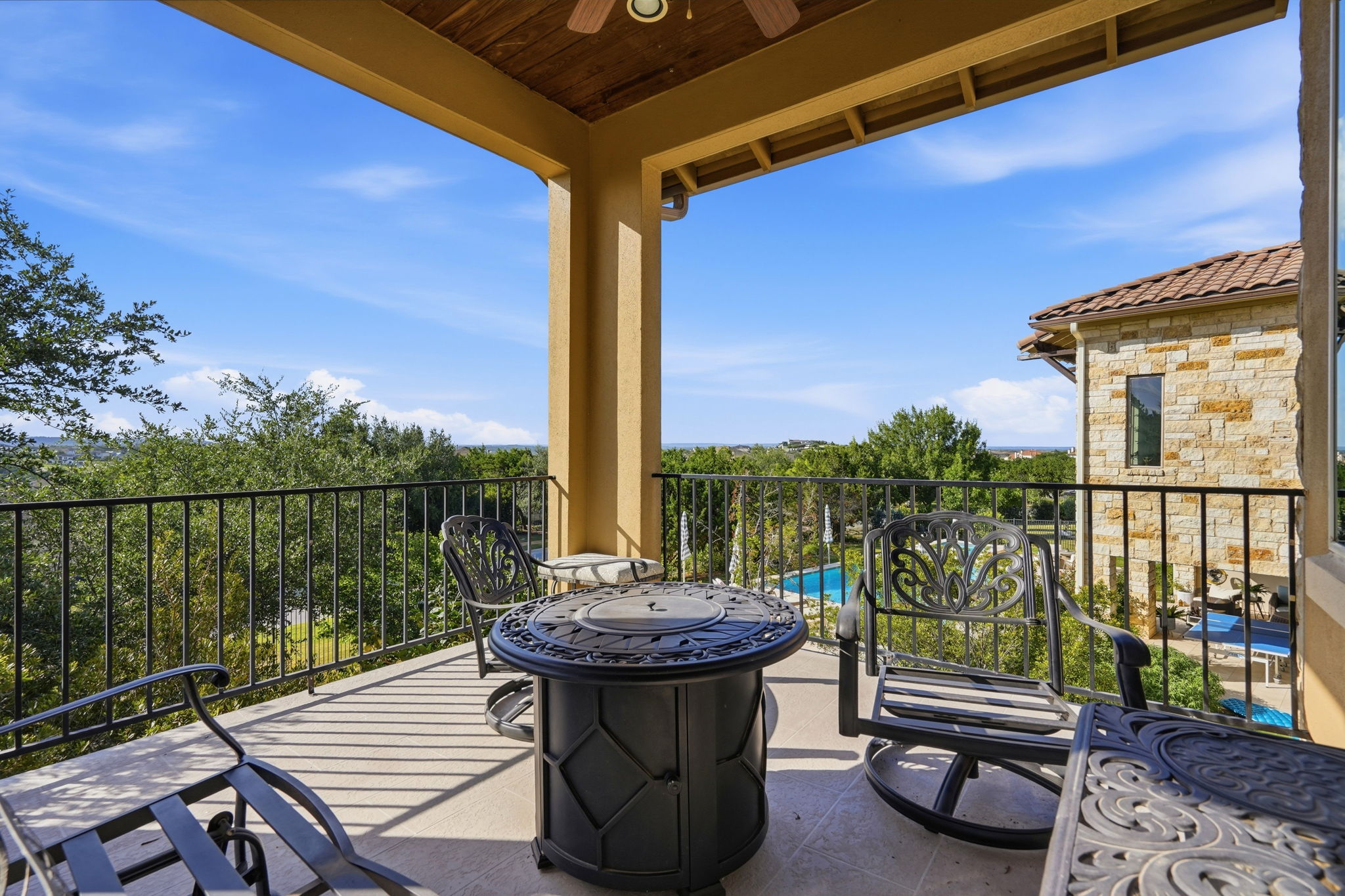 046_F8_111 Serene Hilltop Cir
