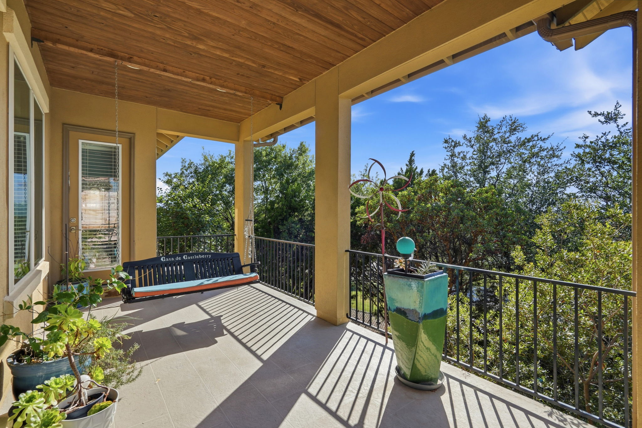 045_F8_111 Serene Hilltop Cir