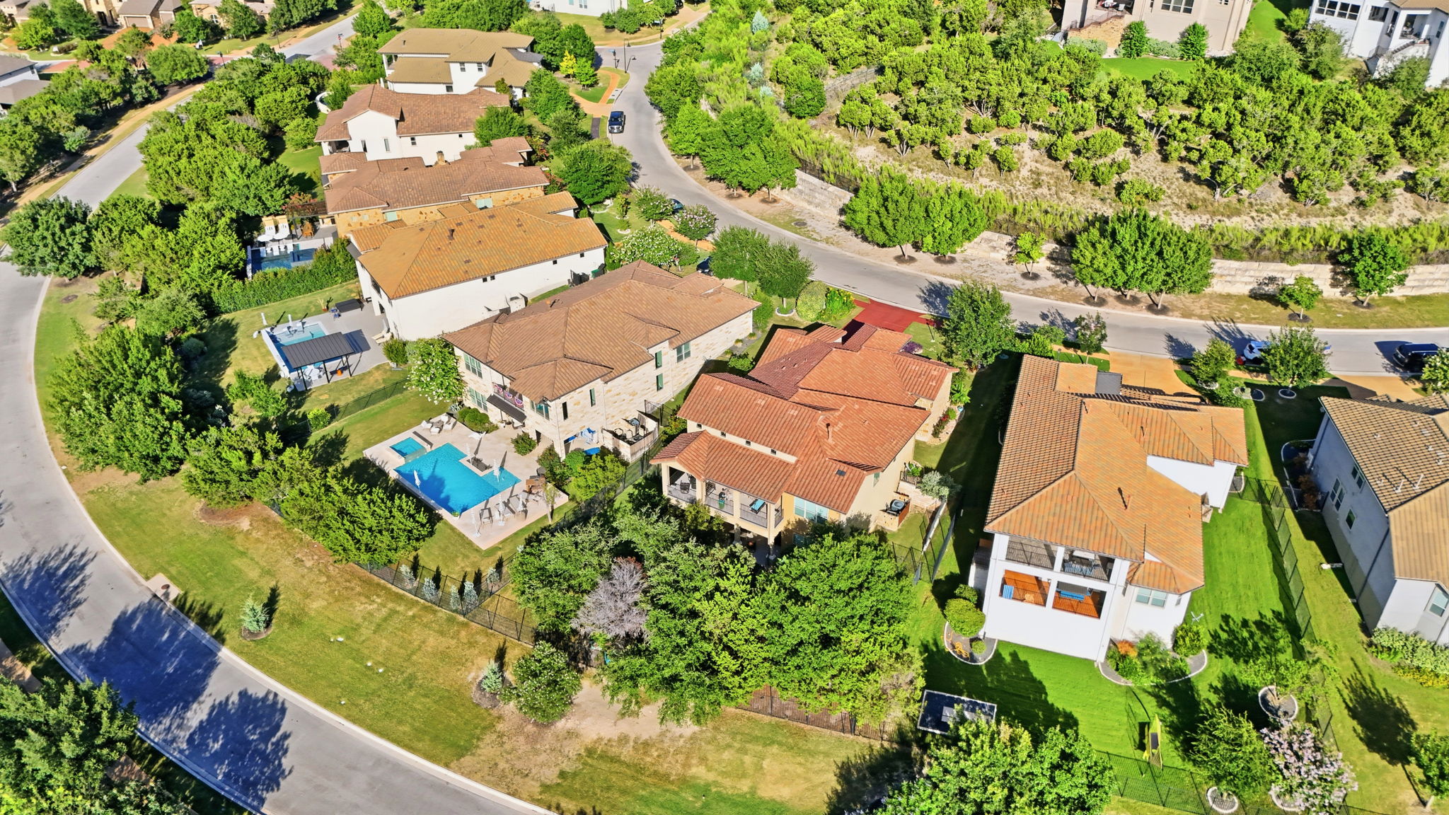 006_F8_AERIAL_111 Serene Hilltop Cir