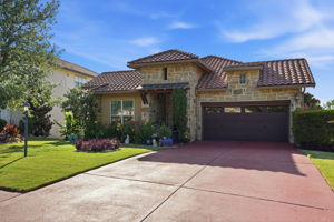 004_F8_111 Serene Hilltop Cir