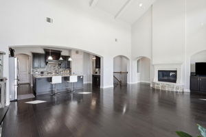 011_F8_111 Serene Hilltop Cir