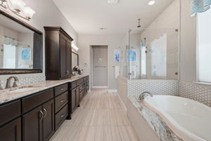 034_F8_111 Serene Hilltop Cir