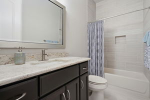 039_F8_111 Serene Hilltop Cir