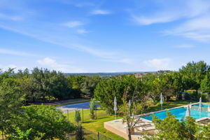 047_F8_111 Serene Hilltop Cir