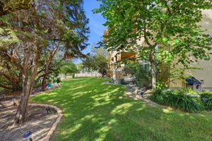 055_F8_111 Serene Hilltop Cir