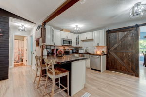 Kitchen/Breakfast Bar