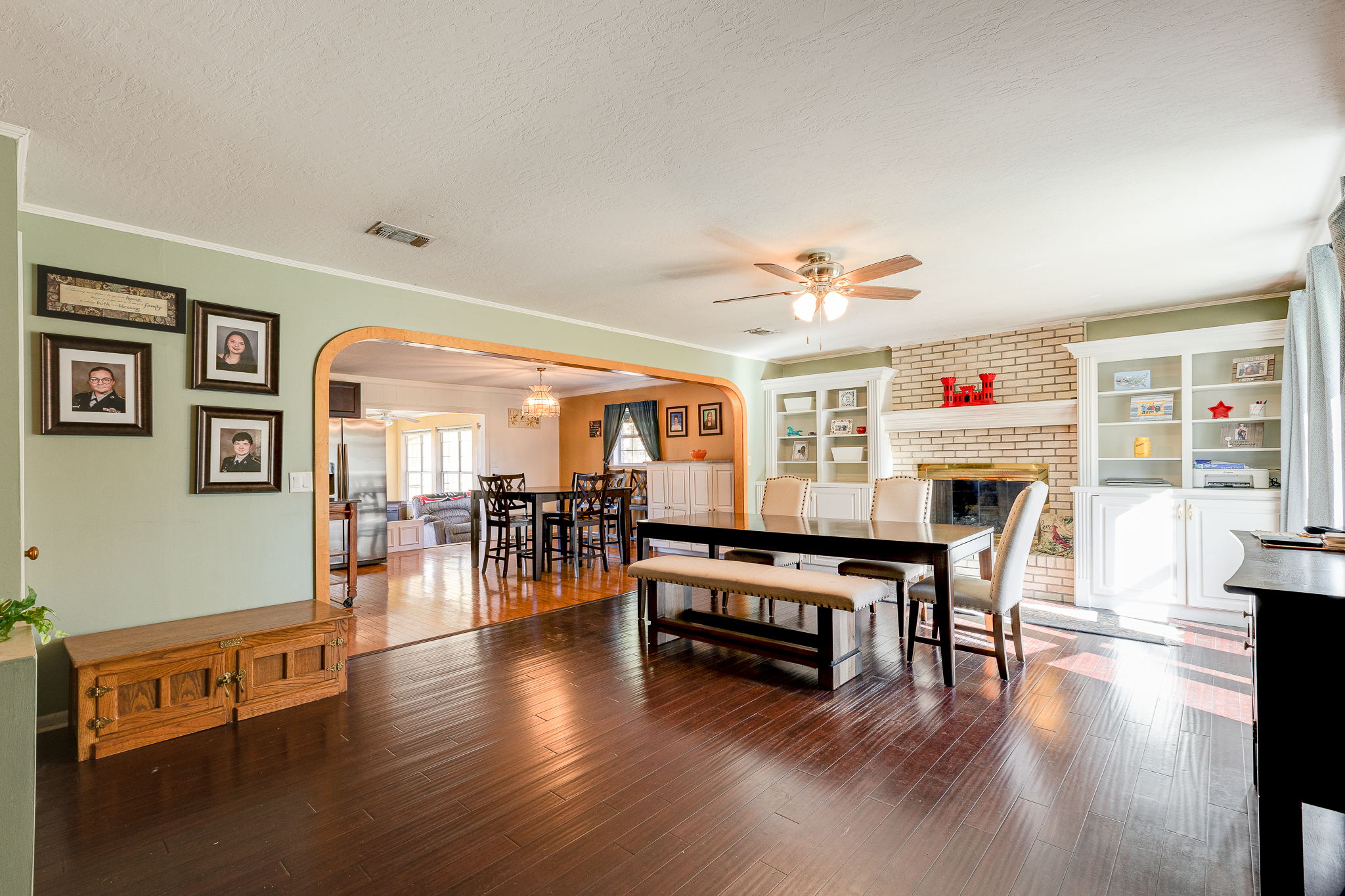 3 Dining Area View 3