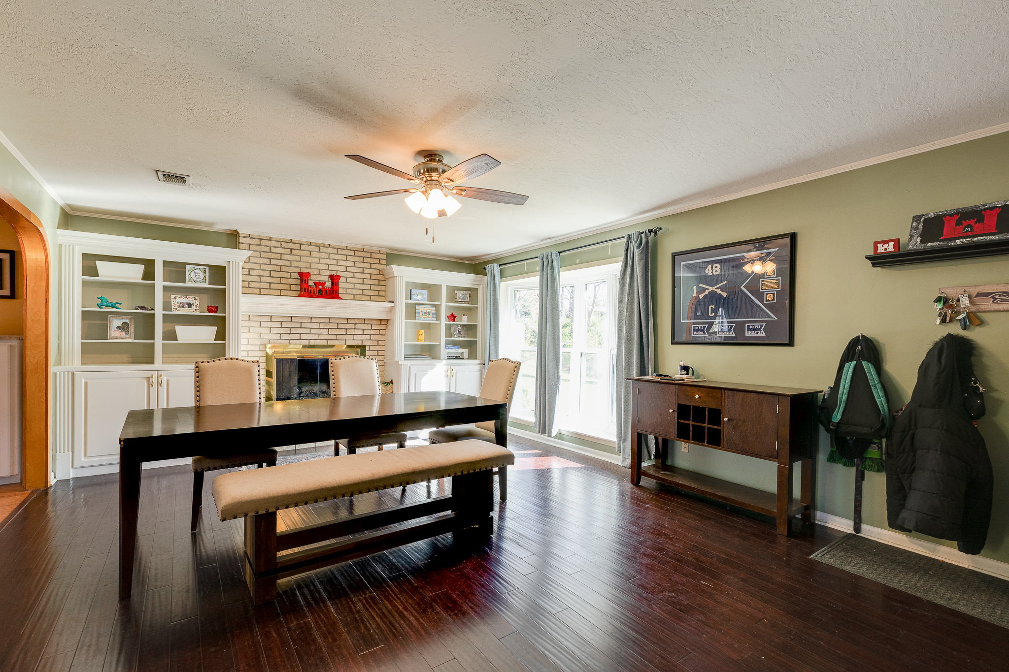 1 Dining Area View 1