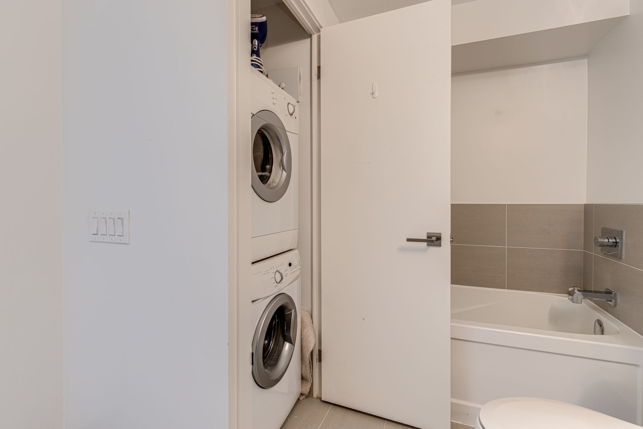 Toronto property showcase — delivered property photograph 25