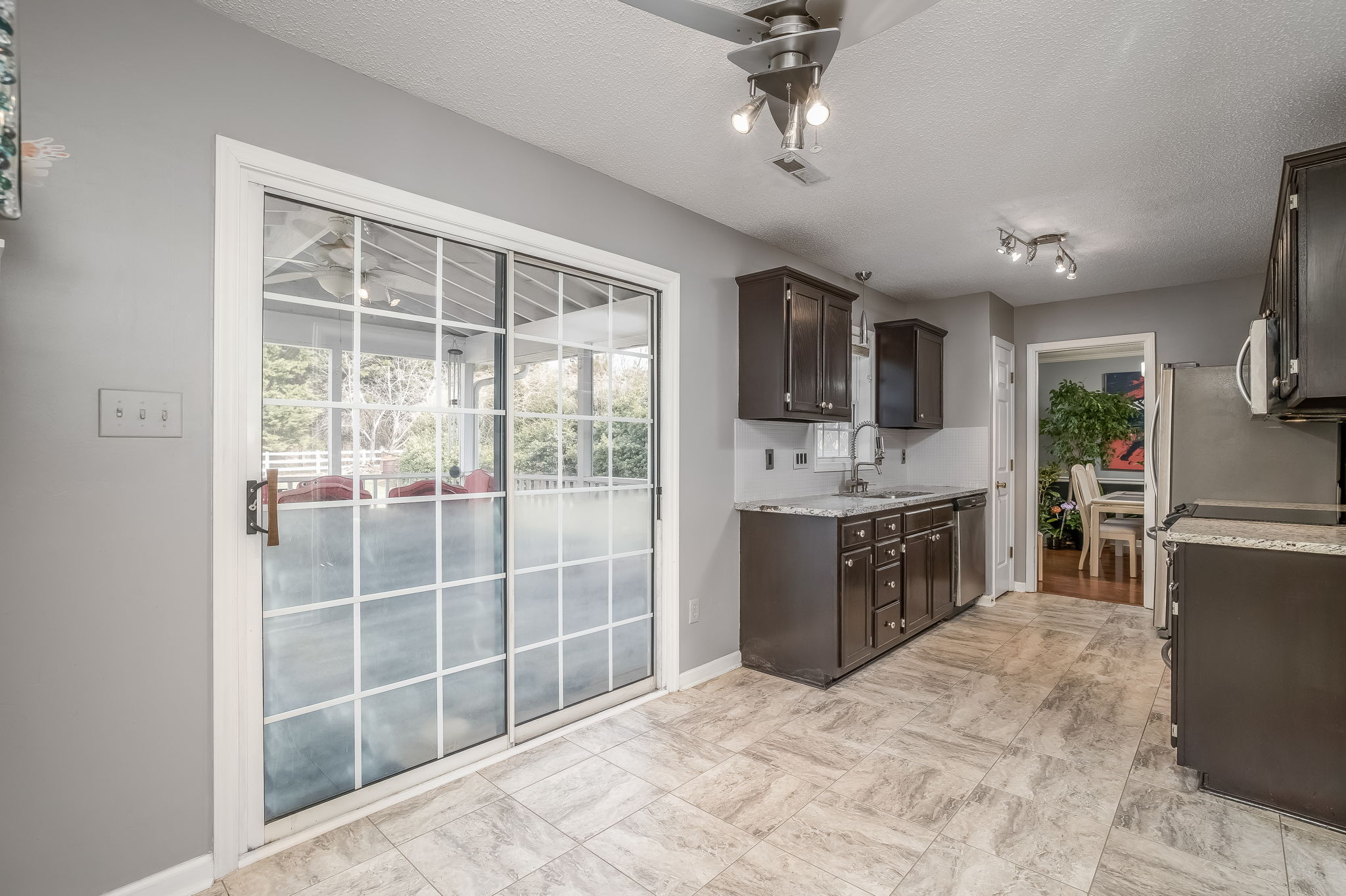 111 Stapleton Way-13