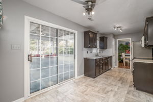 111 Stapleton Way-13