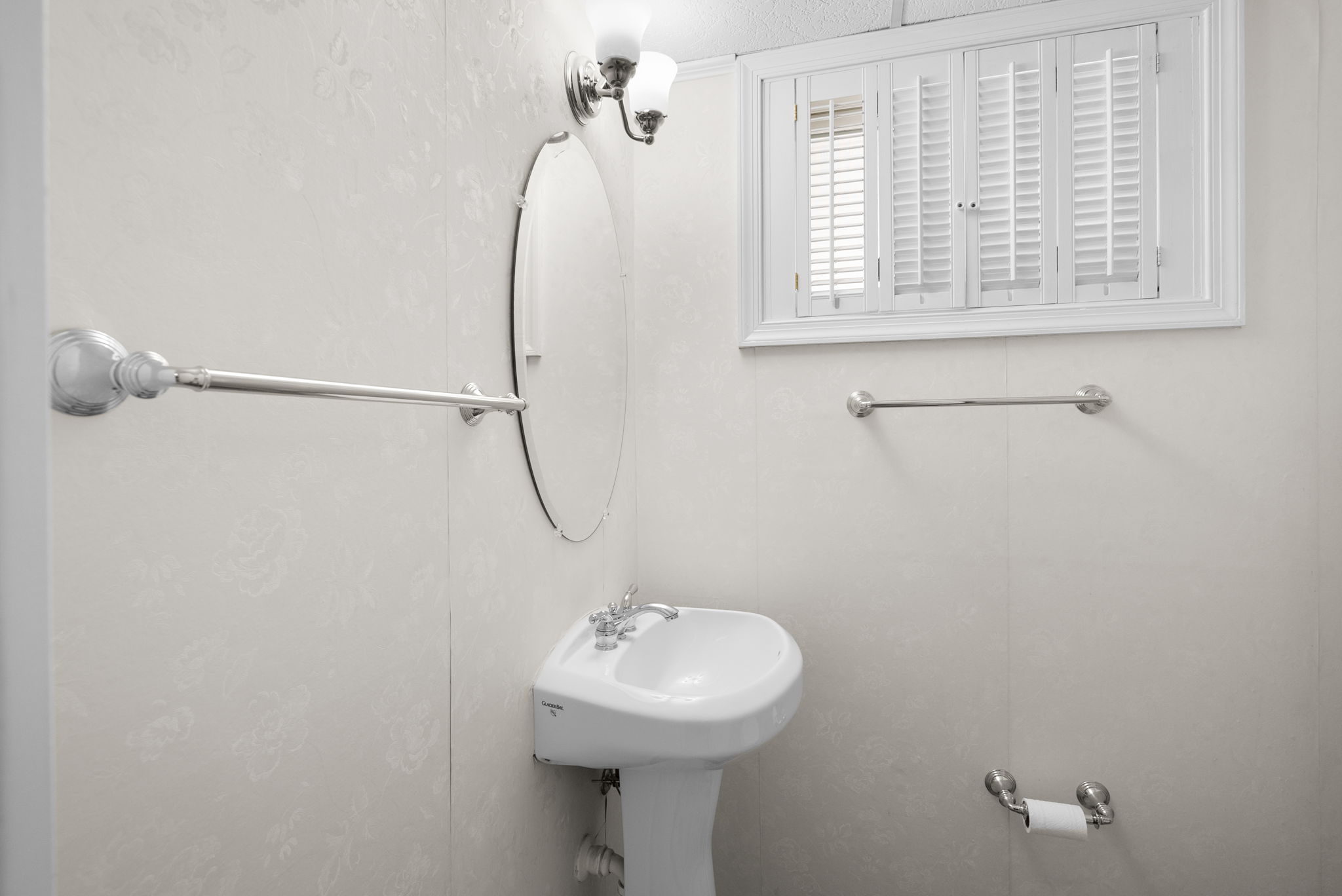 Main Level Powder Roon