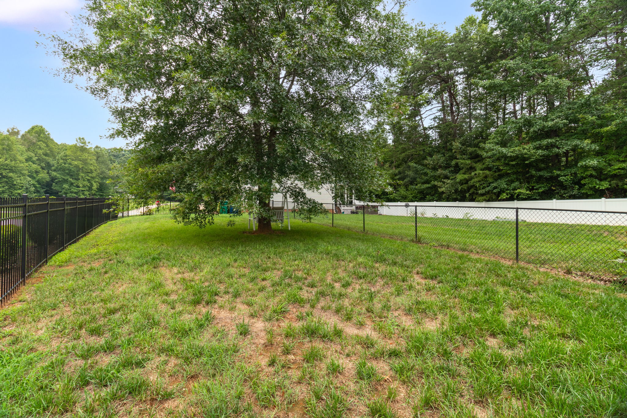 111 Tree Trop Ln-31