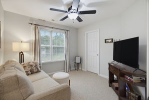 111 Tree Trop Ln-24