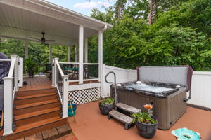 111 Tree Trop Ln-28