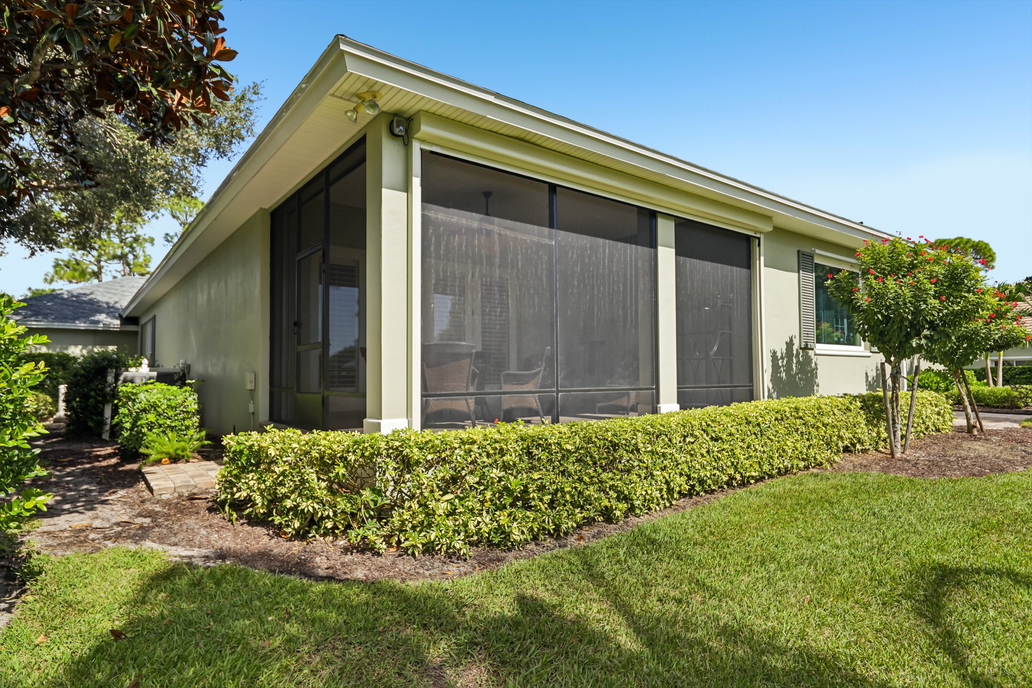 Carolina Cir SW-S2210-056.jpg