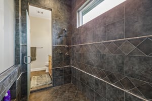 Carolina Cir SW-S2210-038.jpg