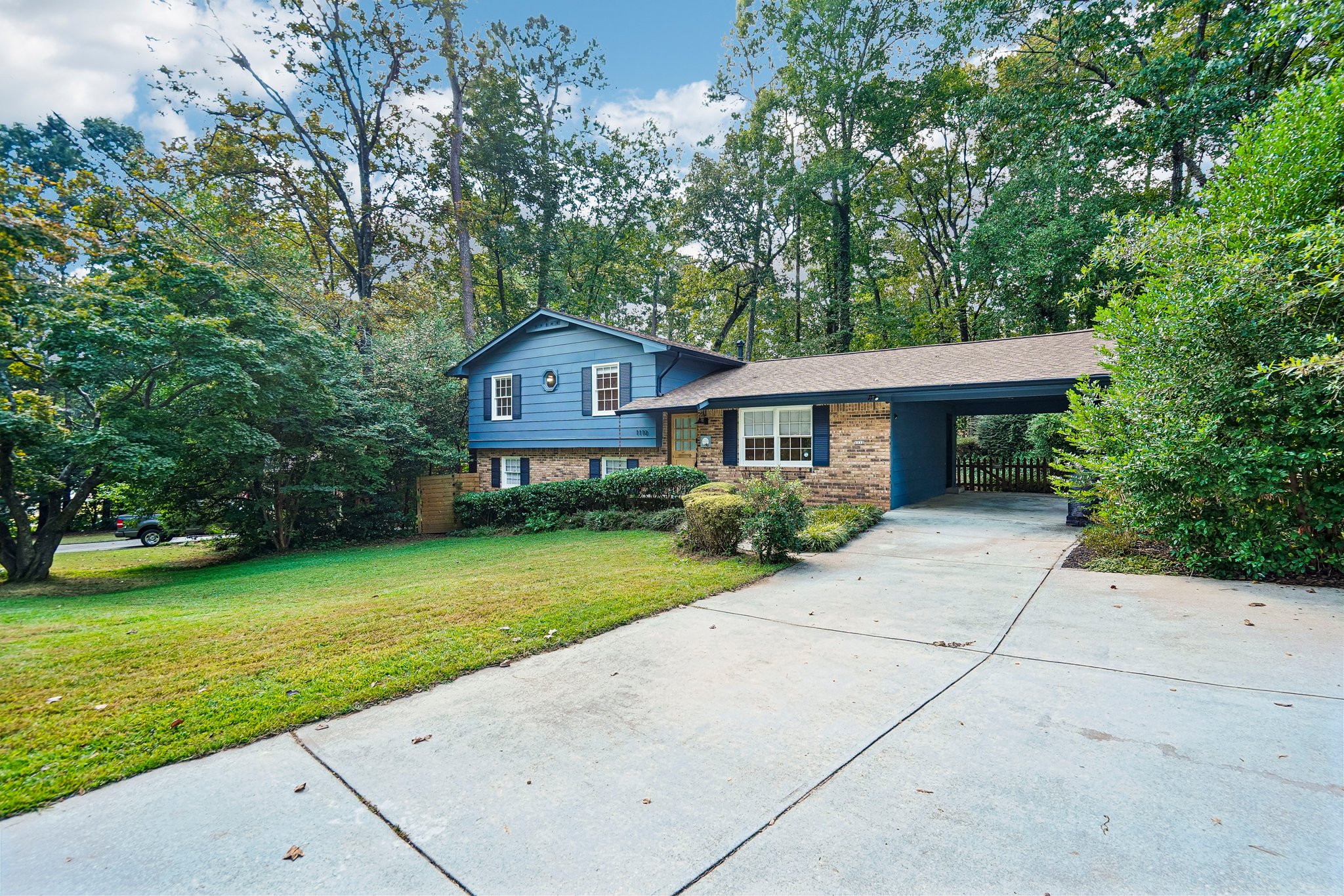 Creekdale Dr-S1710-002.jpg