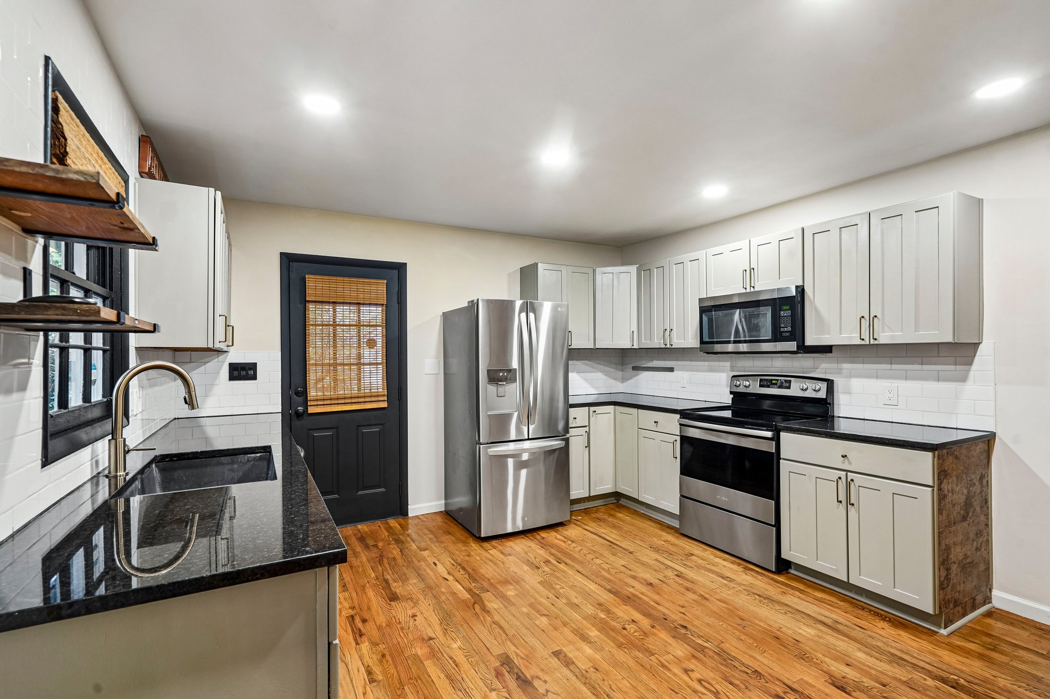 Creekdale Dr-S1710-012.jpg